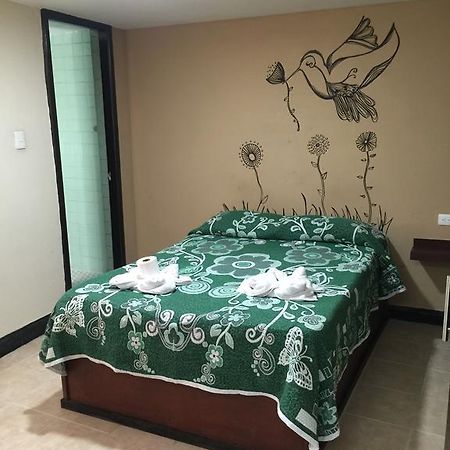 Hotel June Пуэбла Экстерьер фото